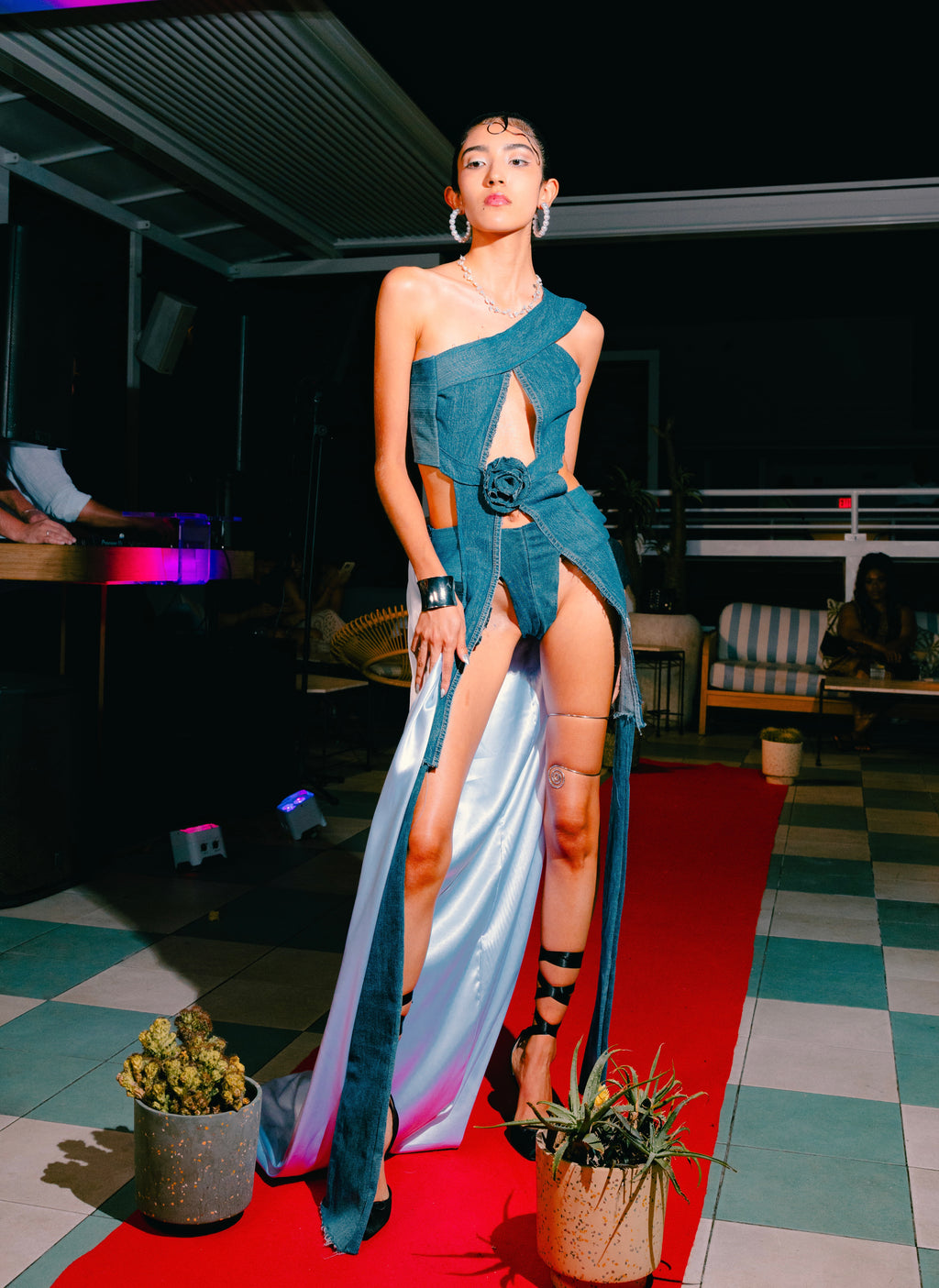 exposé No. 1 - deconstructed dress