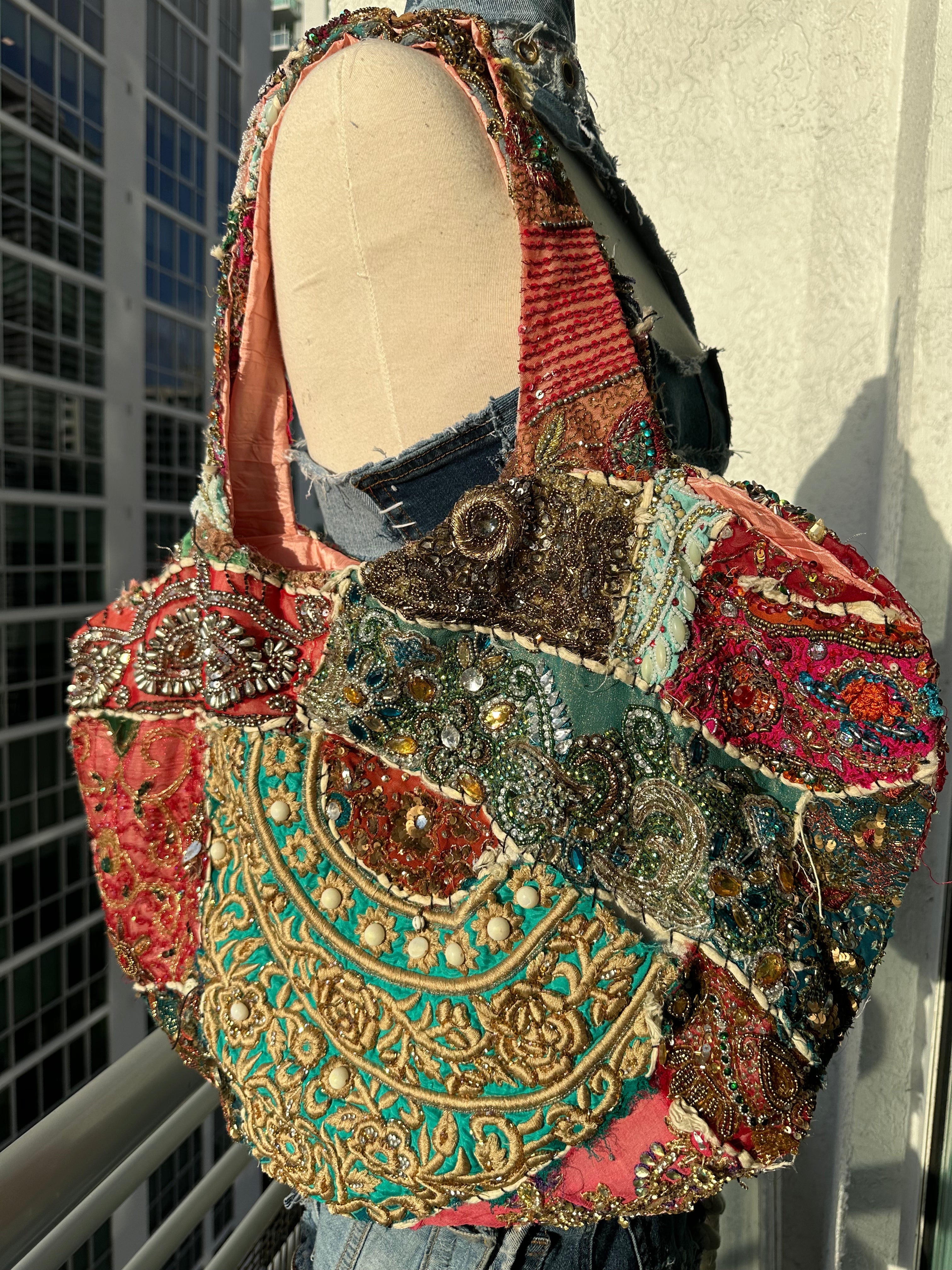 dmtri | tote